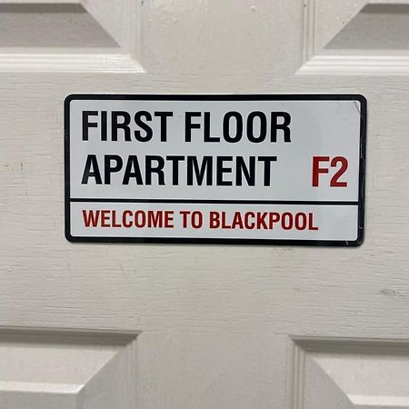 Ali'S Holiday Apartments F2 黑潭 外观 照片