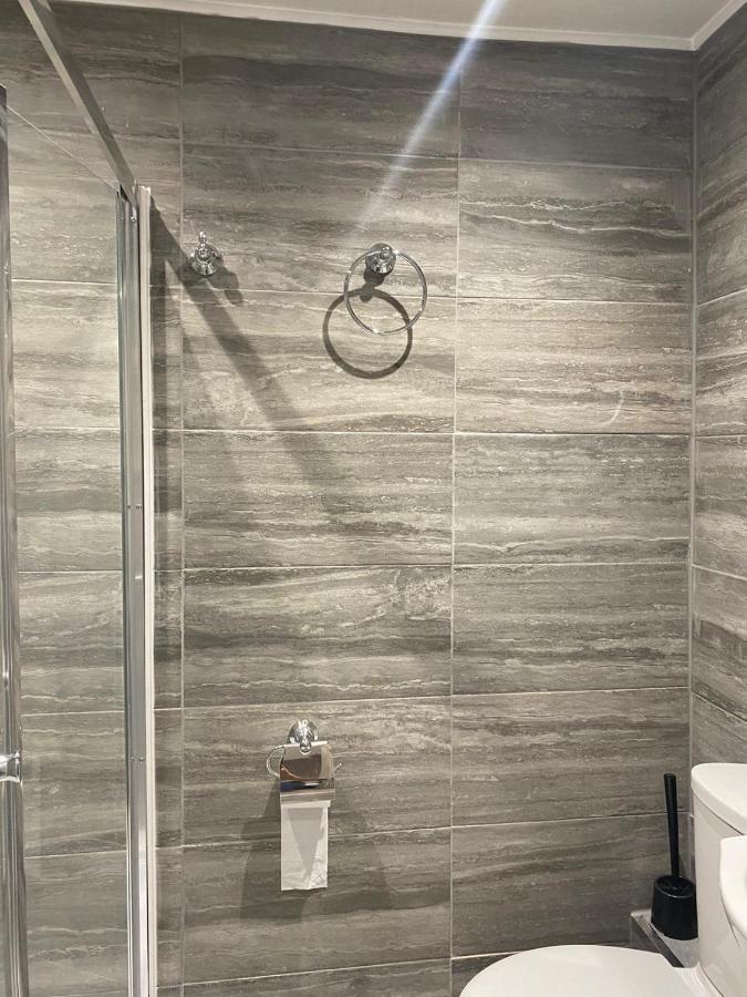 Ali'S Holiday Apartments F2 黑潭 外观 照片